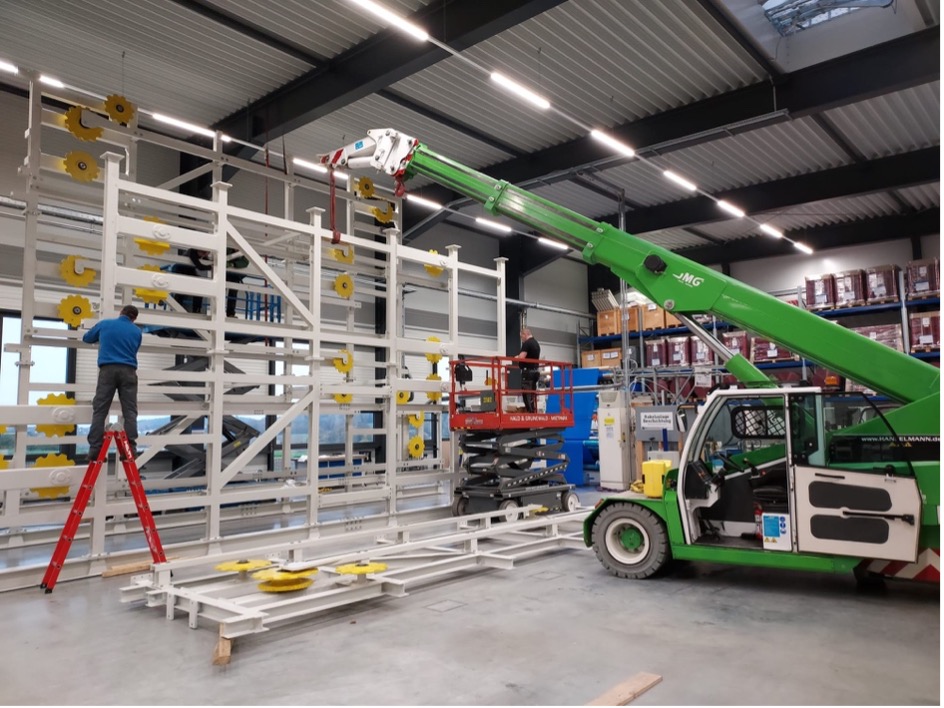 Paternostermontage in Werkhalle